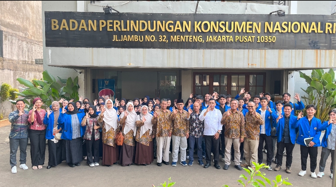 Mahasiswa HES UMP Bedah Tantangan Perlindungan Konsumen di Era Digital