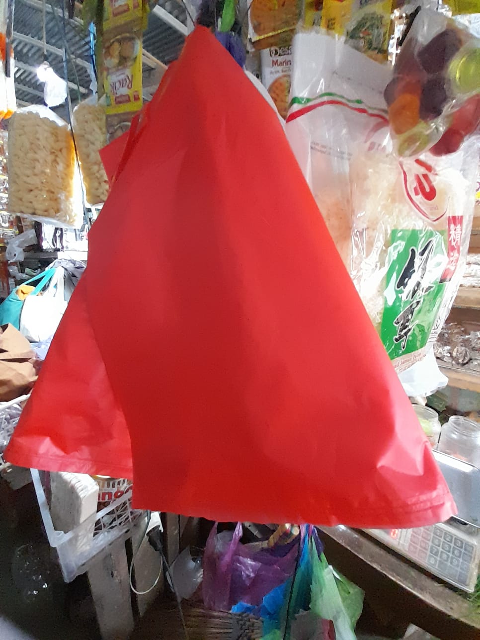 Perang Global Picu Harga Plastik Naik, Pelaku Usaha Banyumas Mulai Terdampak