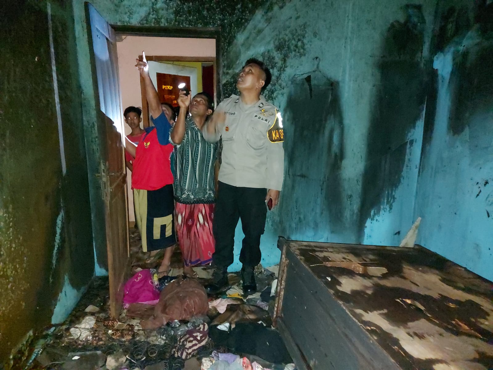 Diduga Korsleting Listrik, Rumah Warga di Kaligondang Terbakar 