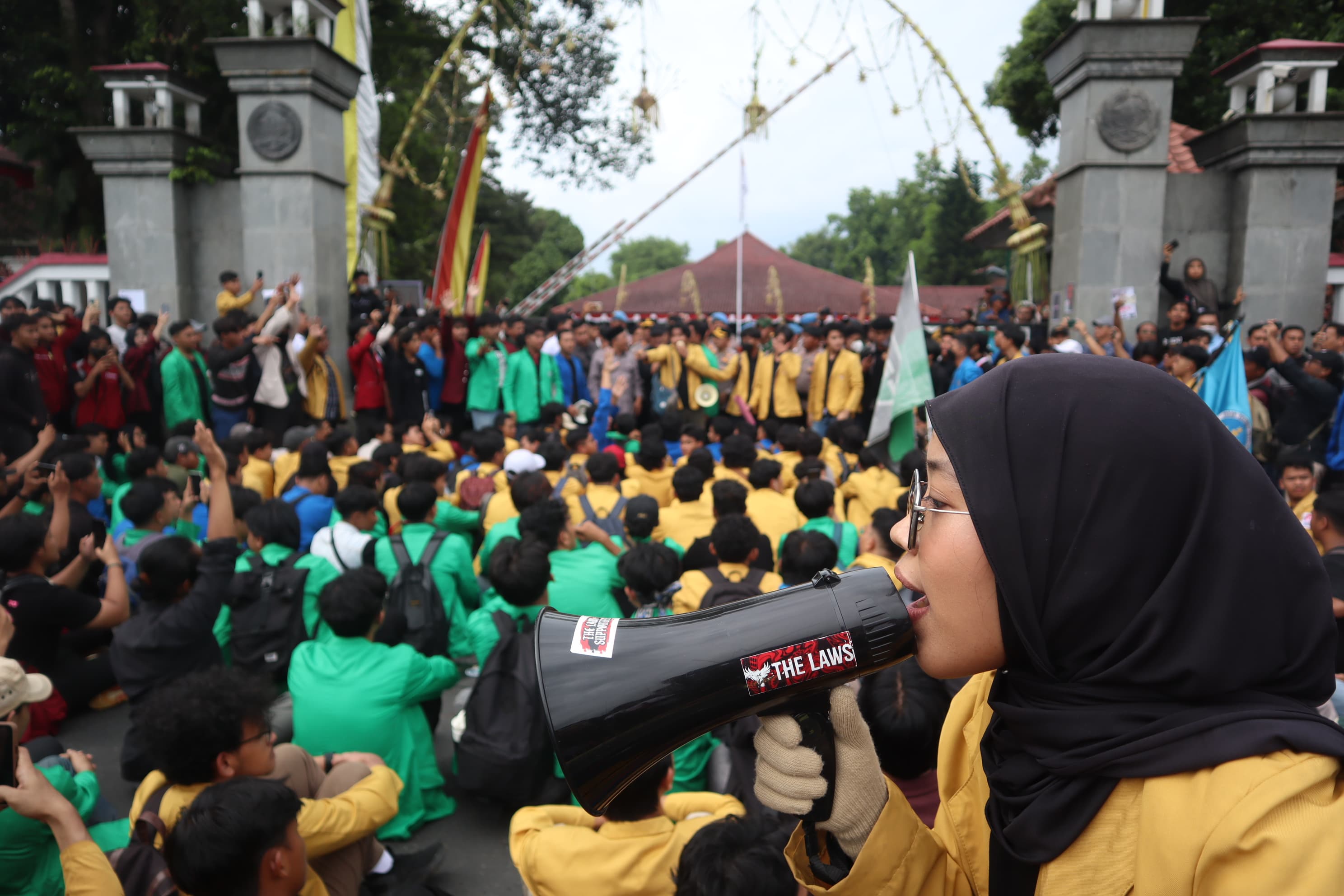 Mahasiswa di Banyumas Gelar Aksi 'Indonesia Gelap, Kritik Kebijakan Prabowo-Gibran