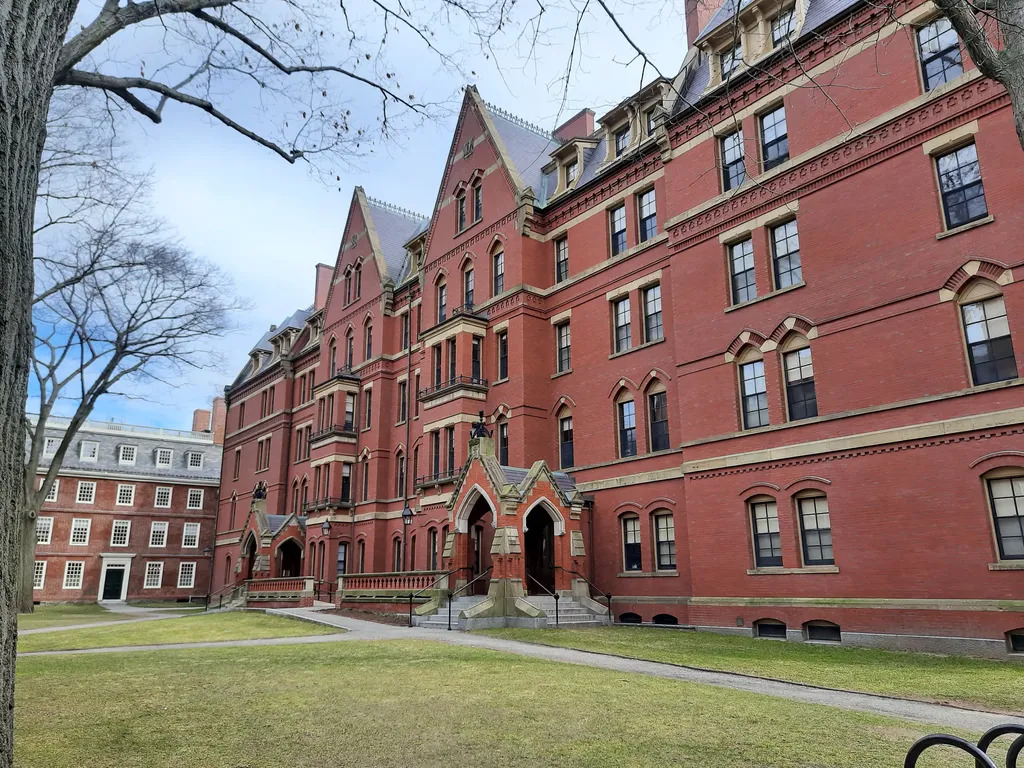 Sejarah dan Prestasi Universitas Harvard