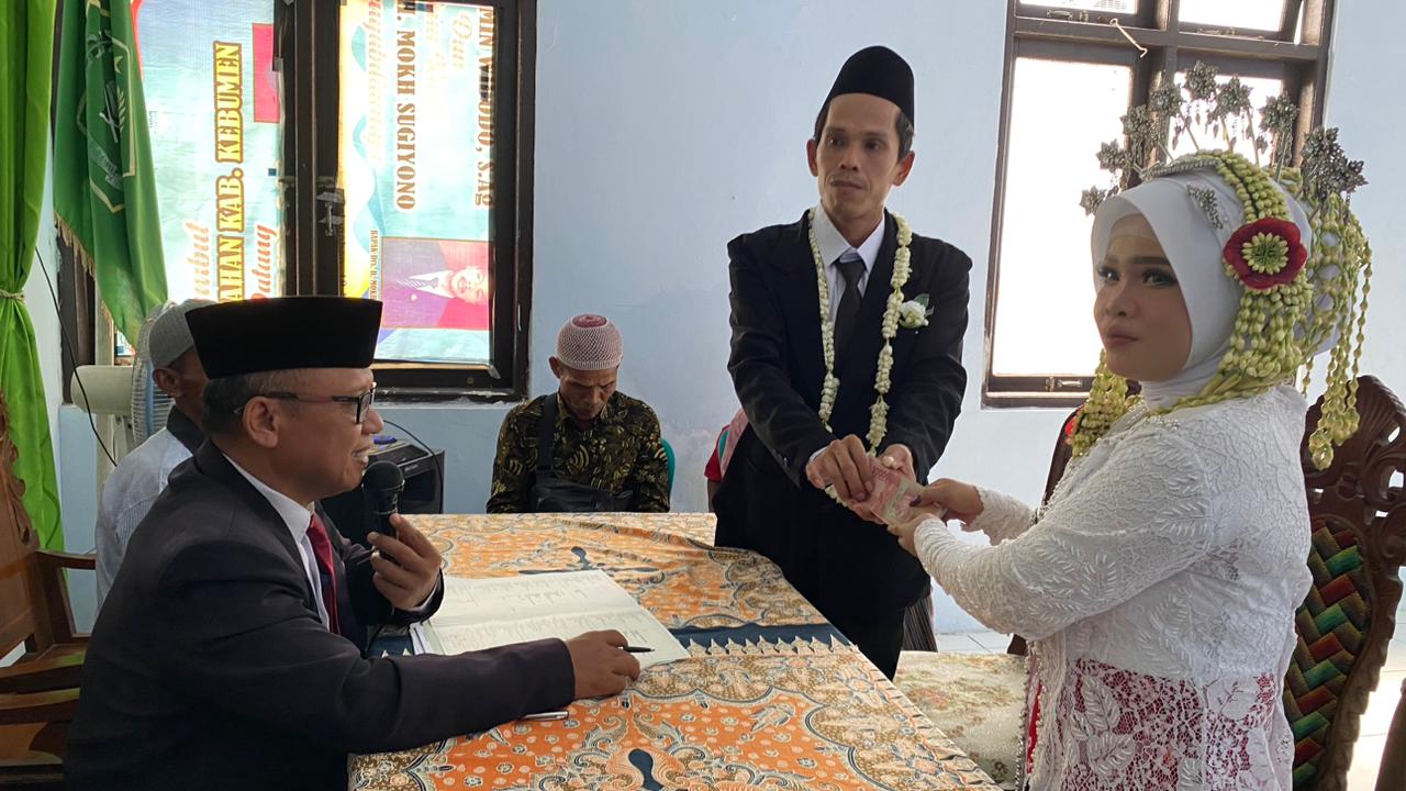 Di Balik Fenomena Pernikahan saat Lebaran