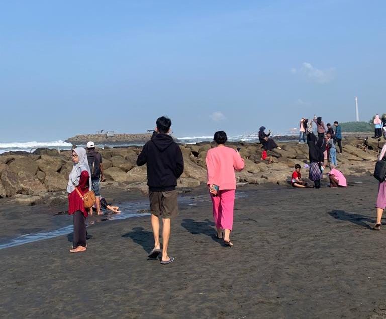 Masyarakat Diminta Jaga Kebersihan Pantai Sodong Cilacap