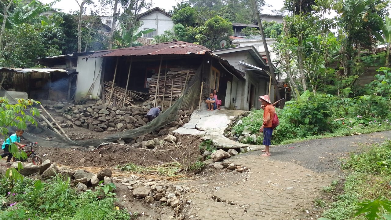 Pergerakan Tanah di Banjarnegara, Warga Bertahan di Rumah Meski Rawan