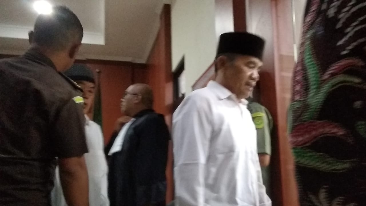  Kades Suro Dituntut 1 Tahun 6 Bulan Bui