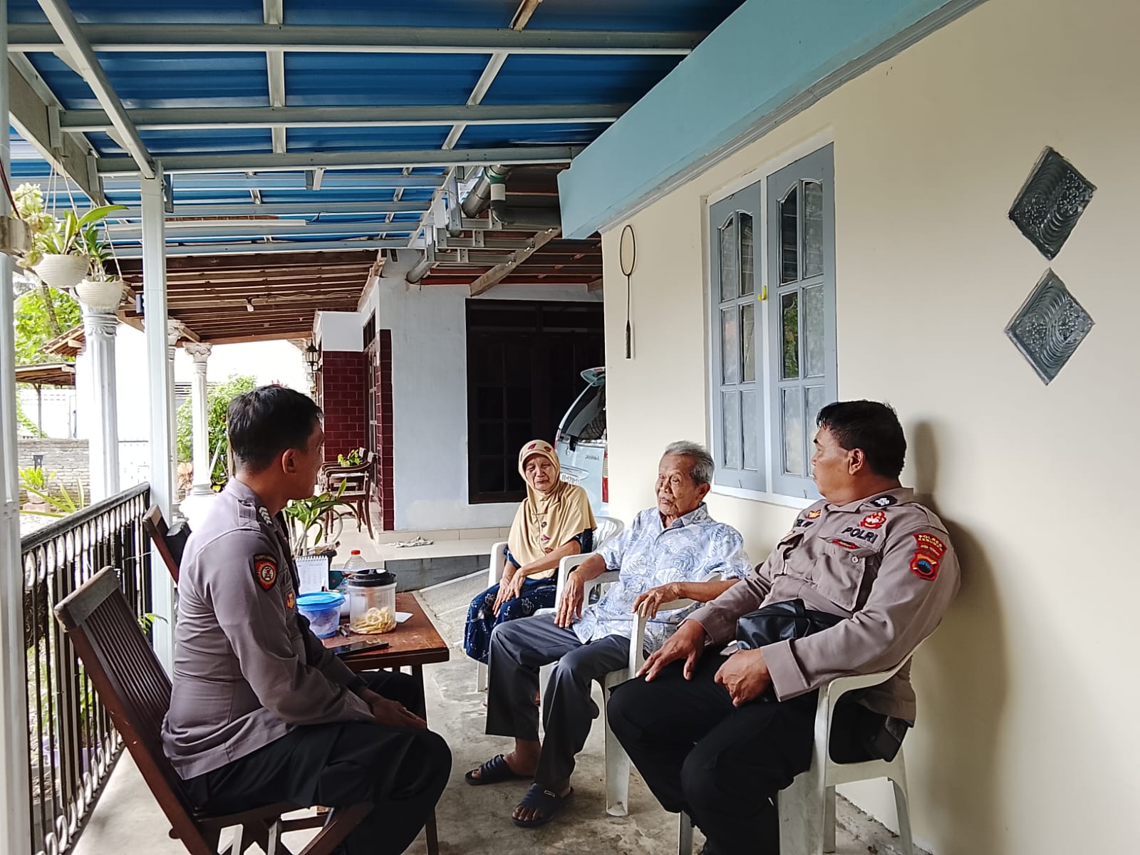 Terpisah 14 Tahun, Dua Bersaudara Dipertemukan