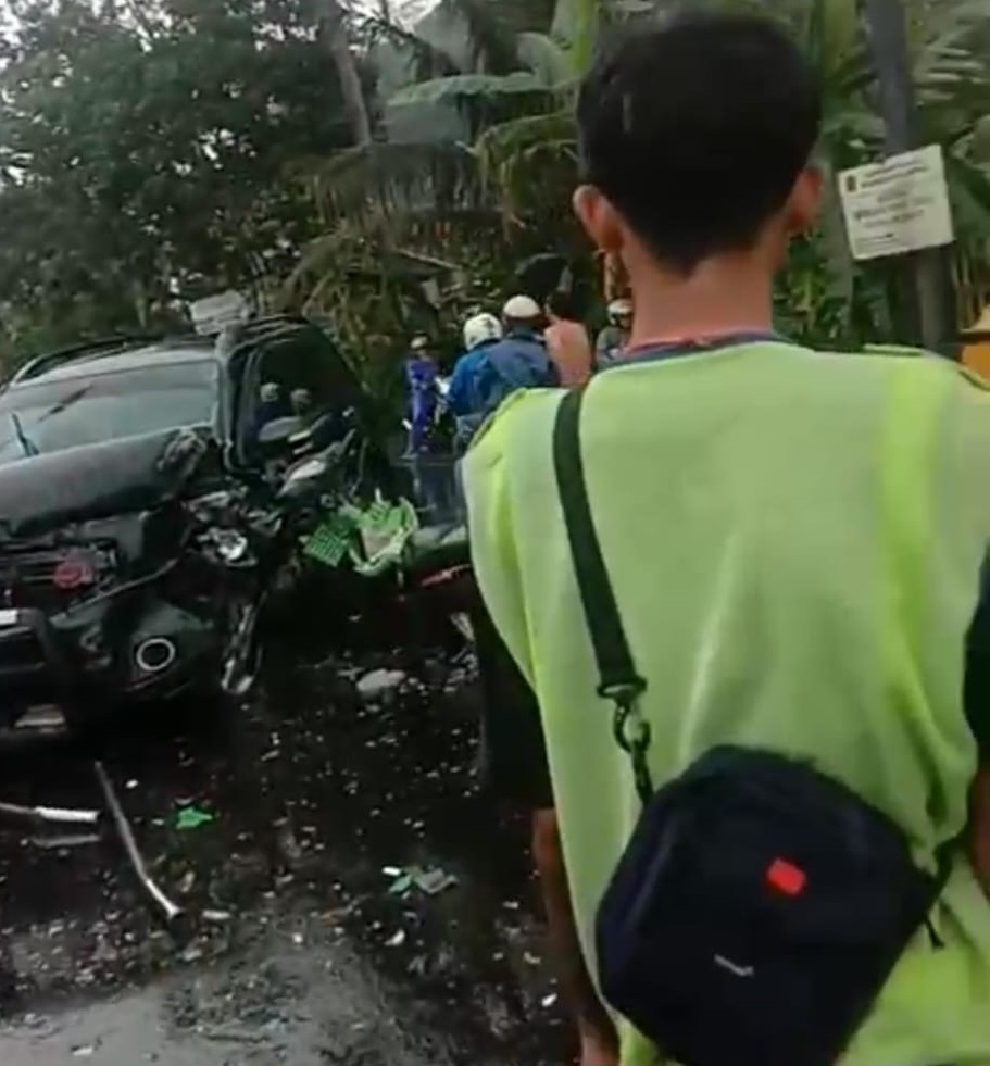 Kecelakaan Beruntun 2 Mobil dan 2 Motor di Ajibarang, Satu Korban Meninggal di Tempat 