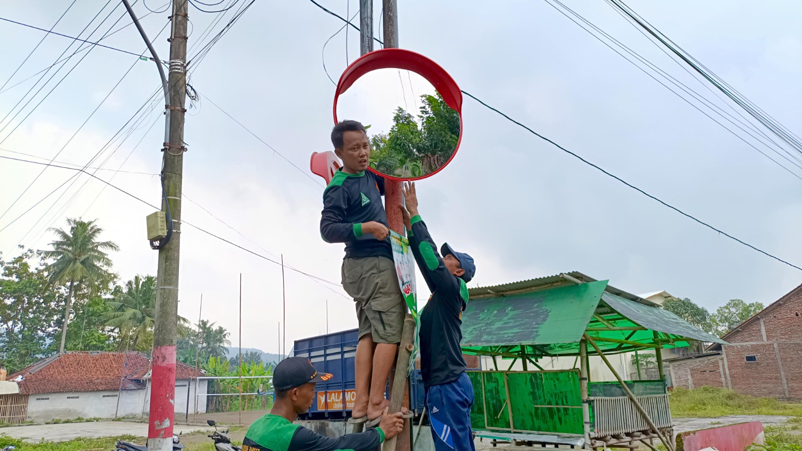 Jalur Padat Gemeksekti Dipasangi Kaca Cembung