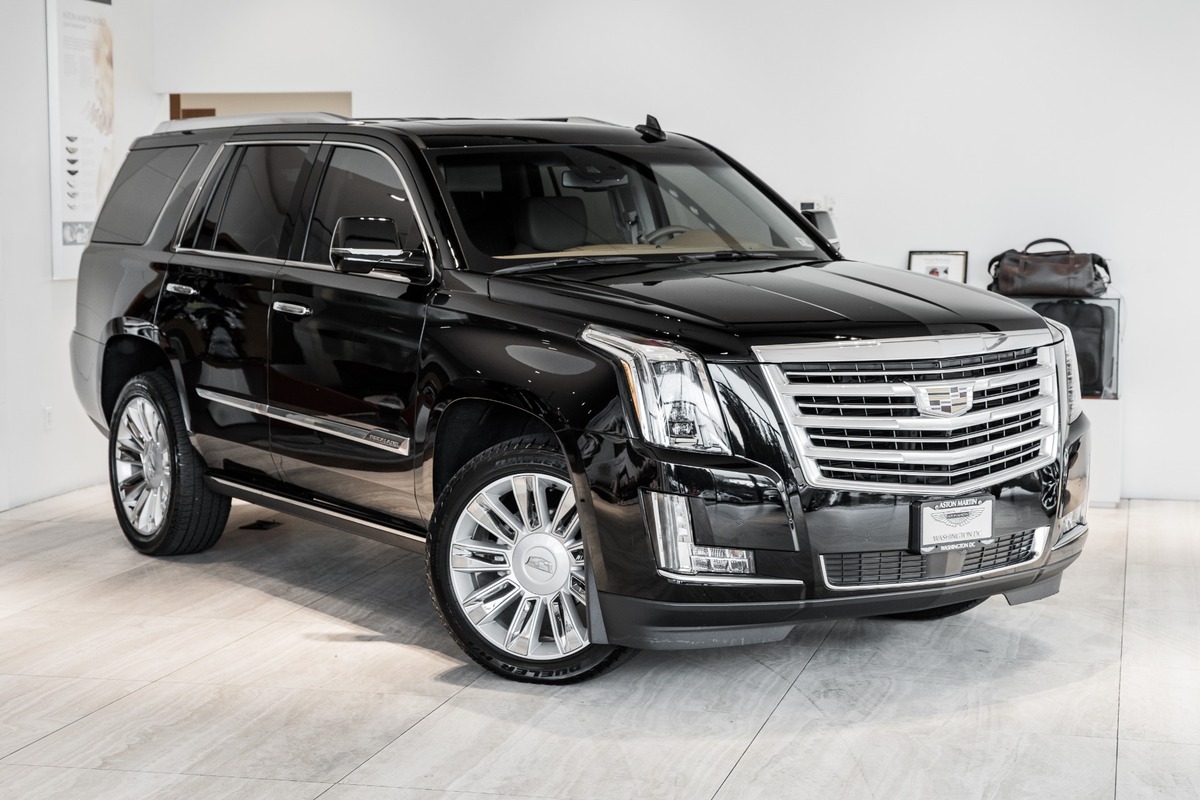 Harga Cadillac Escalade Platinum Ahmad Dhani, SUV Amerika Rp1,5 Miliar dengan 36 Speaker AKG