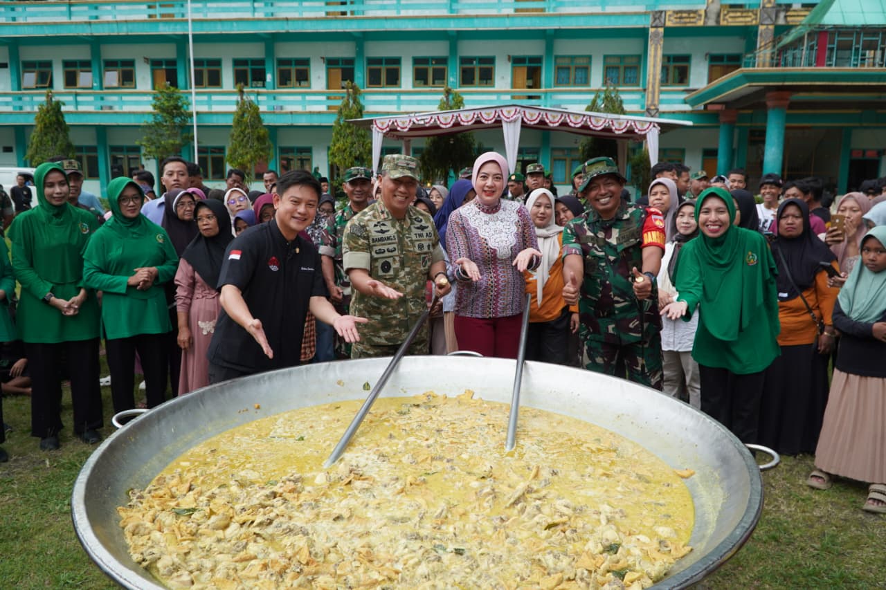 1.000 Warga Ikuti Masak Besar dan Buka Puasa Bersama TMMD di Karanggayam