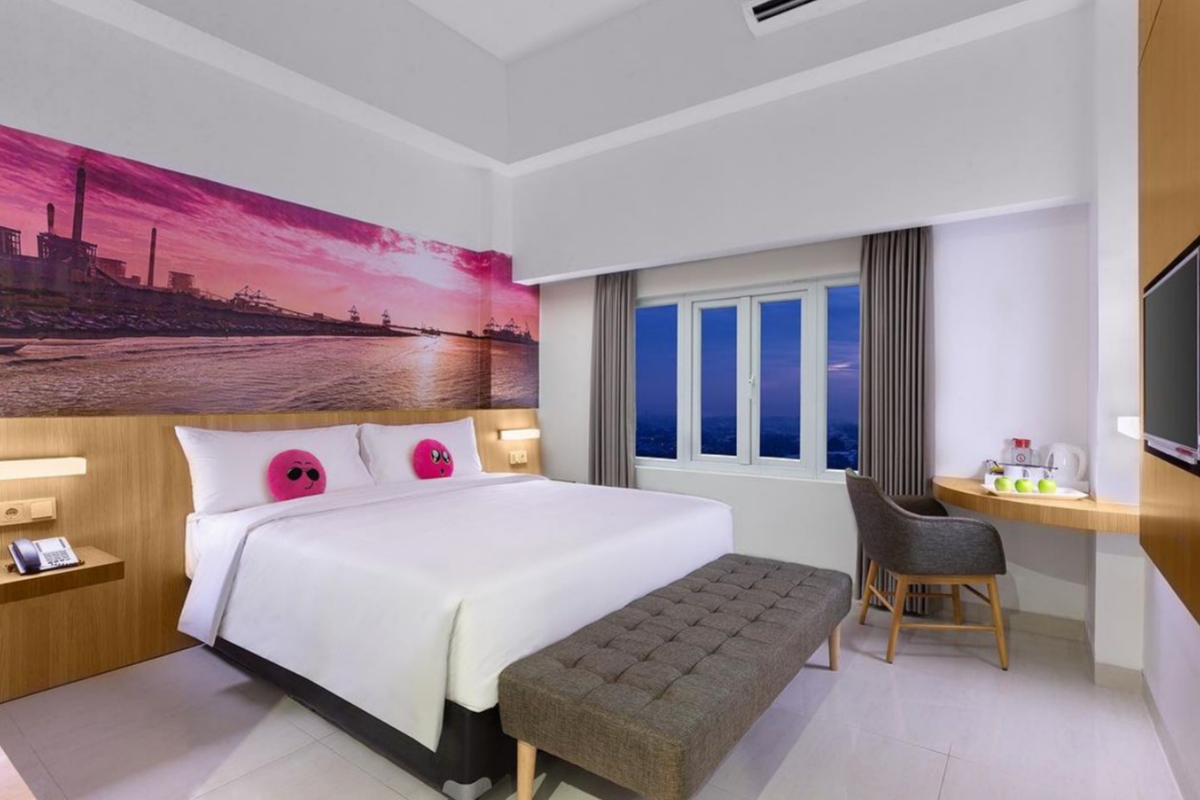 3 Rekomendasi Hotel Murah Dekat Teluk Penyu Cilacap, Hemat Budget!