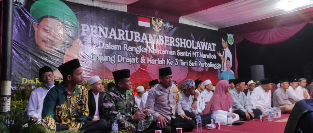 Unik, Wujud Kerukunan Antar Umu Beragama, Penaruban Bersholawat Digelar di Halaman Gereja