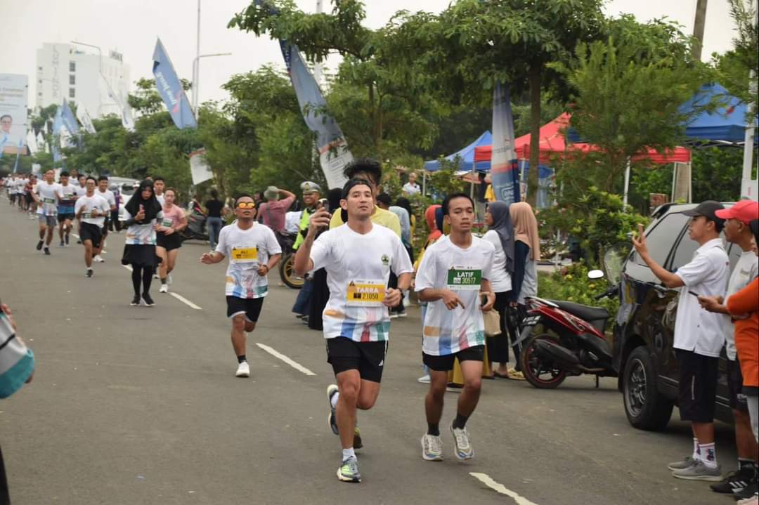 3.300 Pelari dan Artis Ibukota Warnai Purwokerto Half Marathon 