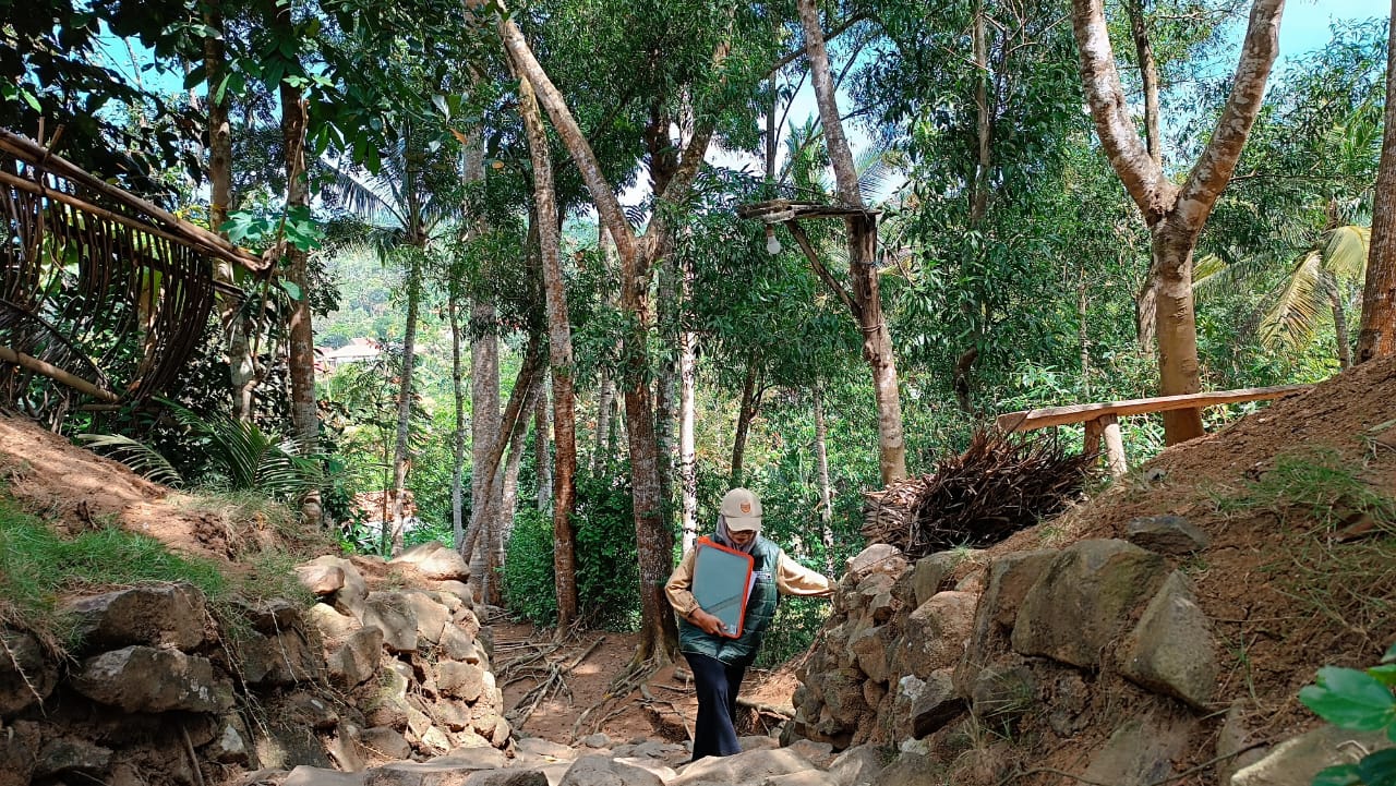 Pantarlih Coklit di Gunung Wetan, Lewati Medan Ekstrem hingga Dihadang Ular