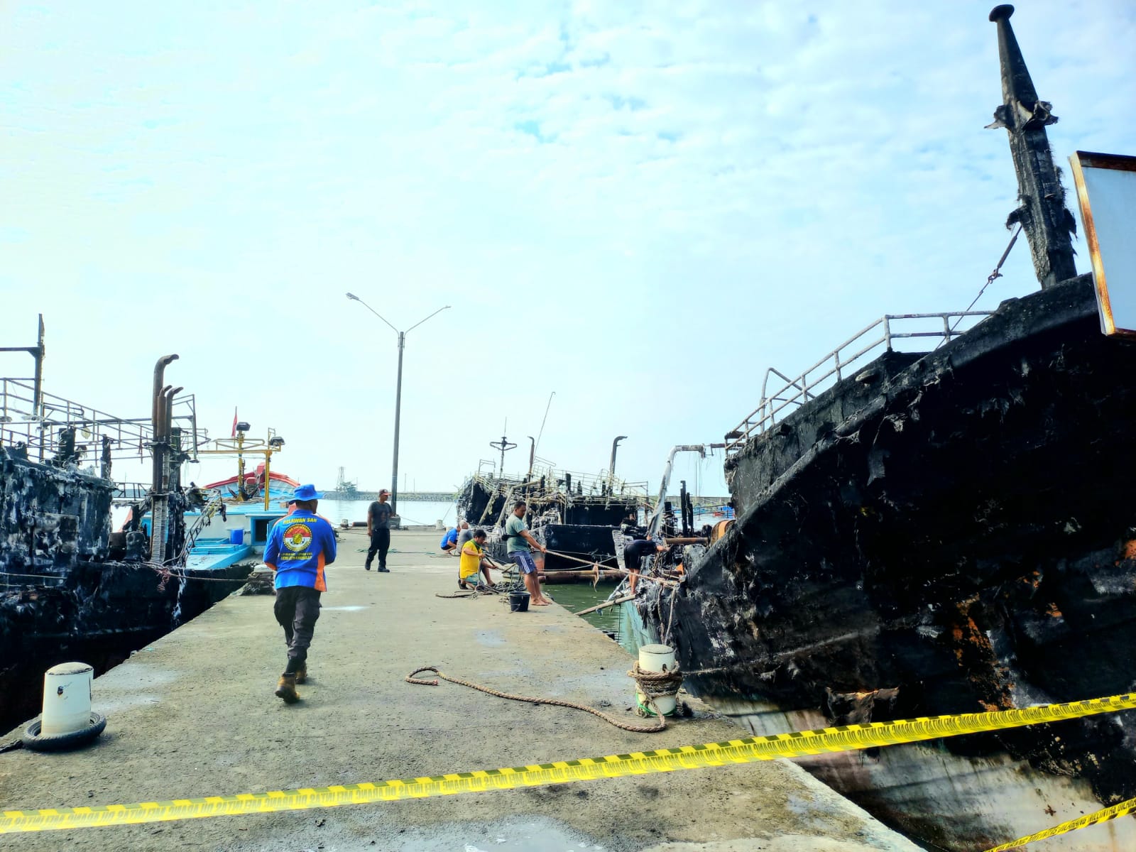 Kerugian Kebakaran 4 Kapal di Dermaga 3 PPSC Capai Rp 8 Miliar, Satu Orang Nahkoda Kapal Meninggal 