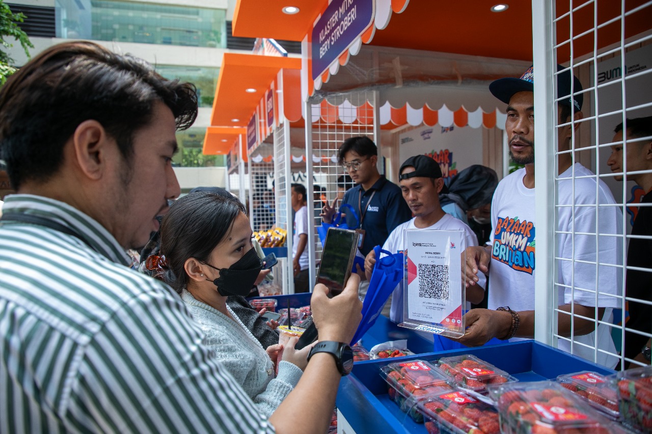 Mengecap Manisnya Bisnis Stroberi dengan Pemberdayaan BRI