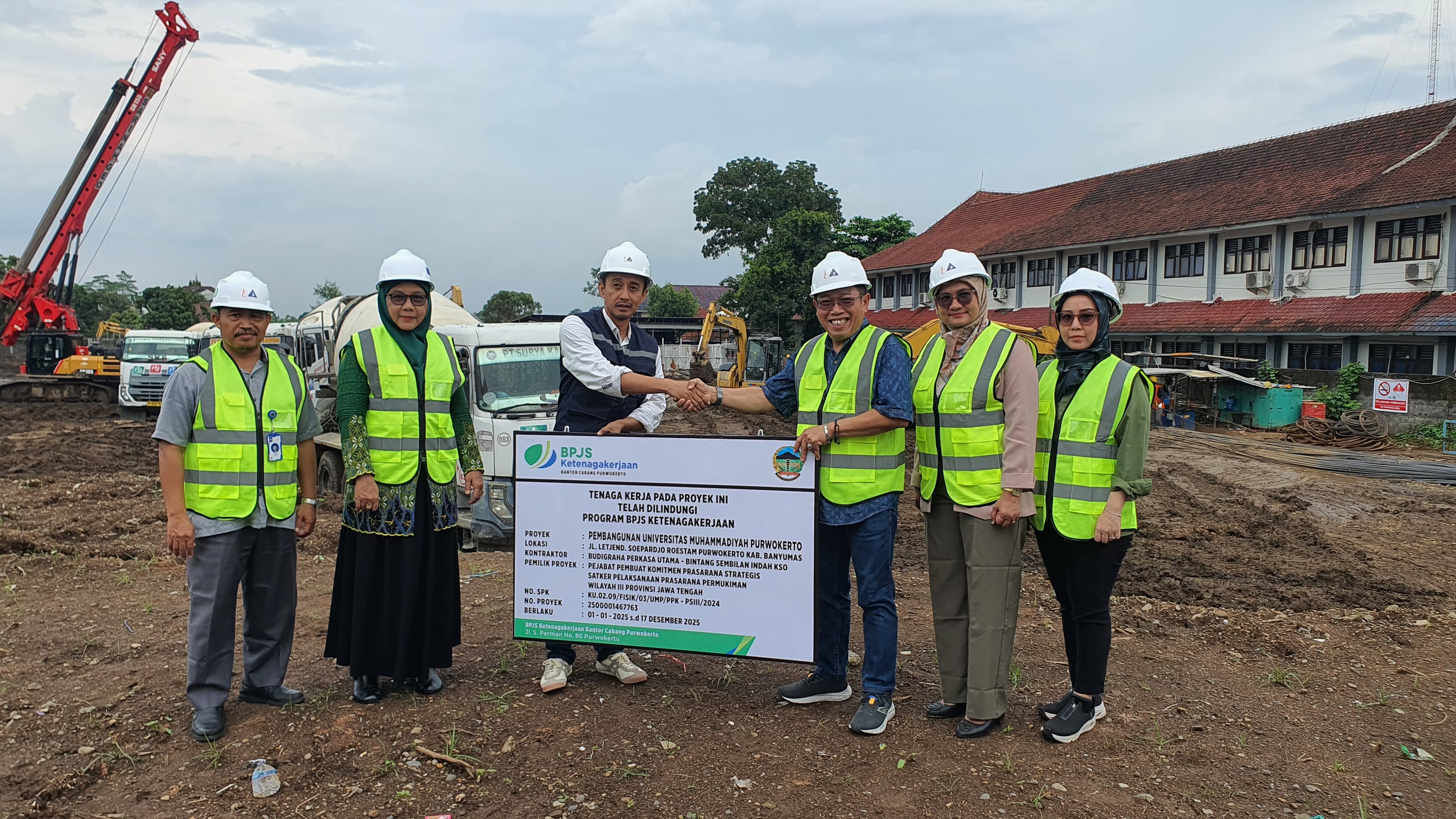 BPJS Ketenagakerjaan Purwokerto Kunjungi Proyek Pembangunan Gedung di UMP