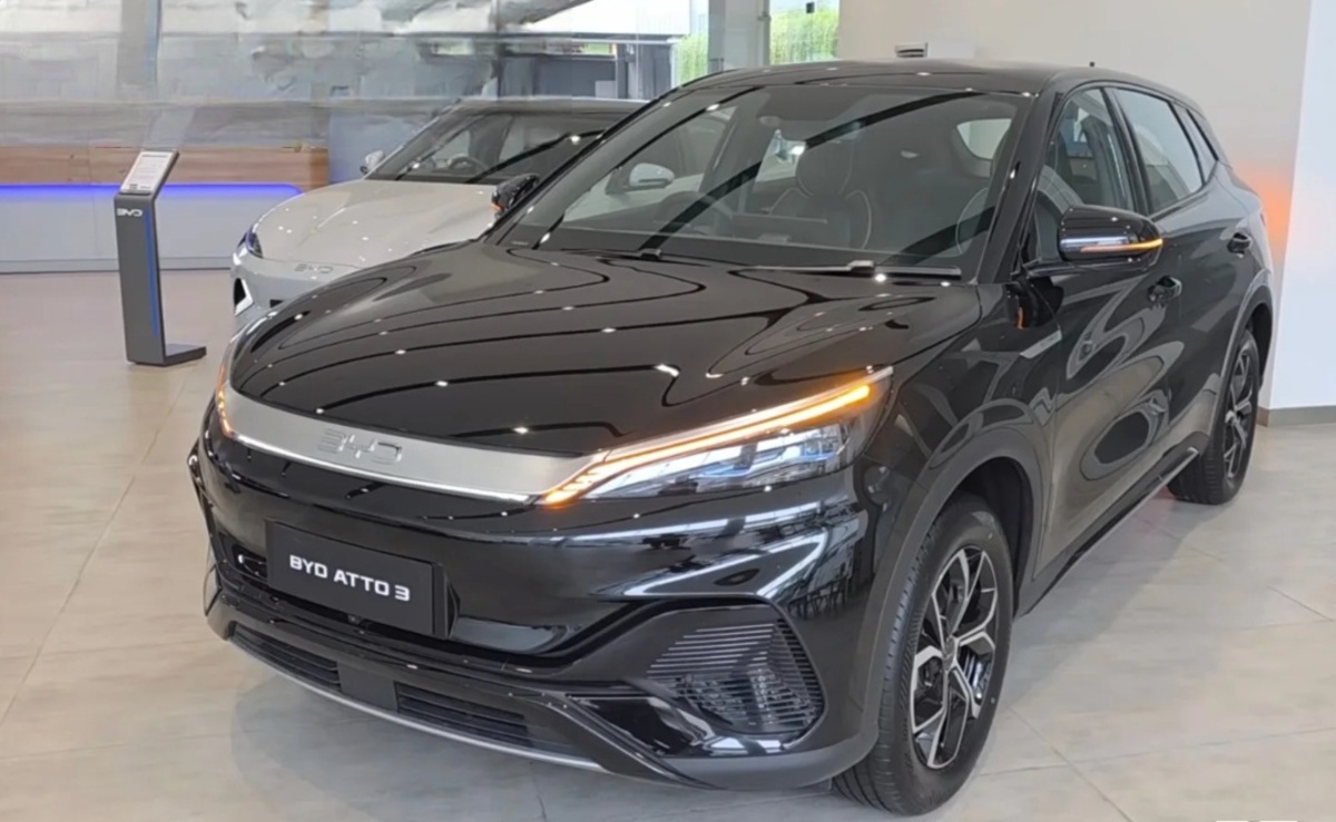 BYD Atto 3 Varian Advanced STD Resmi Meluncur, Harga Rp390 Juta! Apa Saja Bedanya?