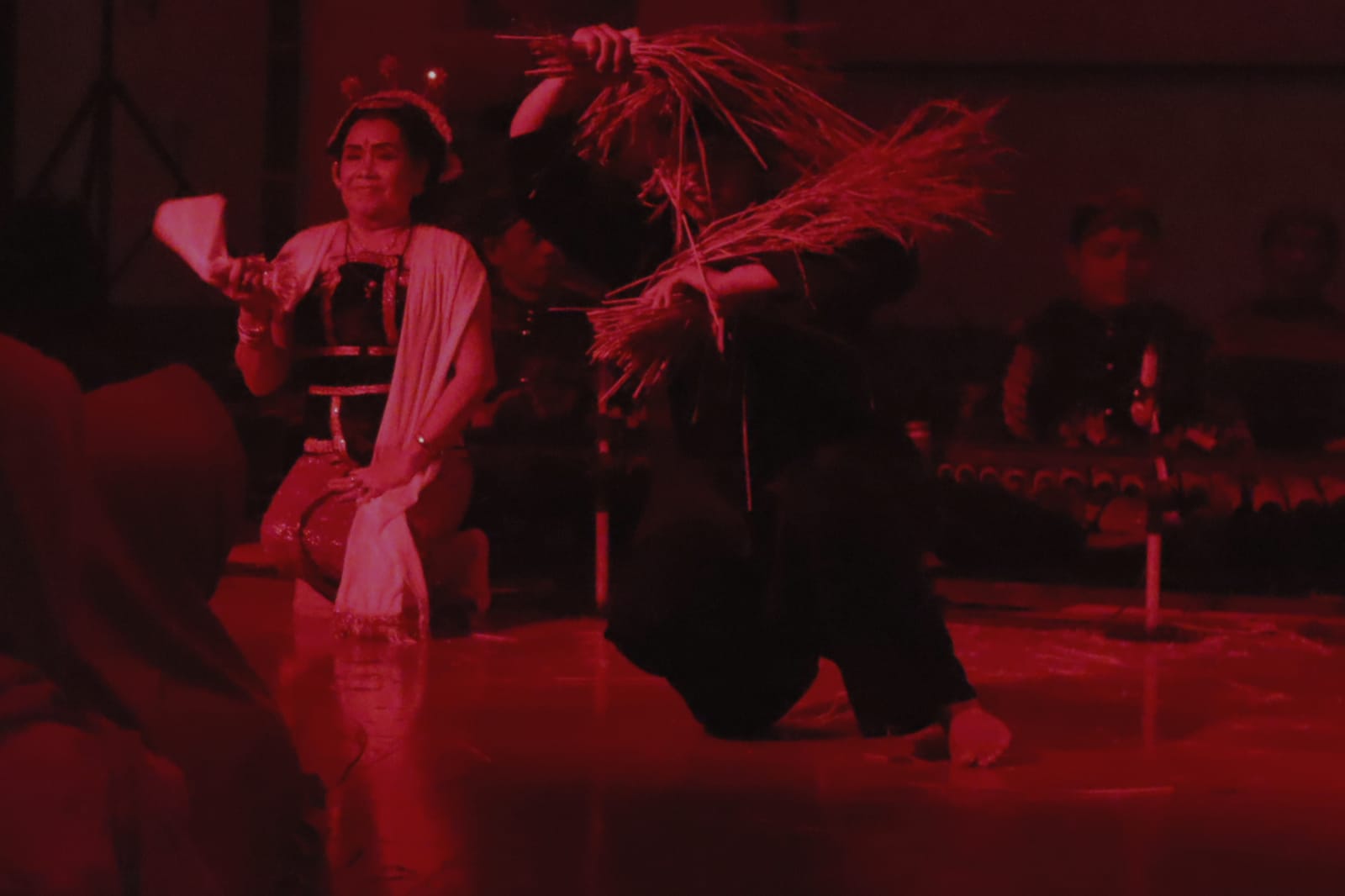 Lengger Jadi Ruang Interaksi Sosial dalam Memoar Narsih