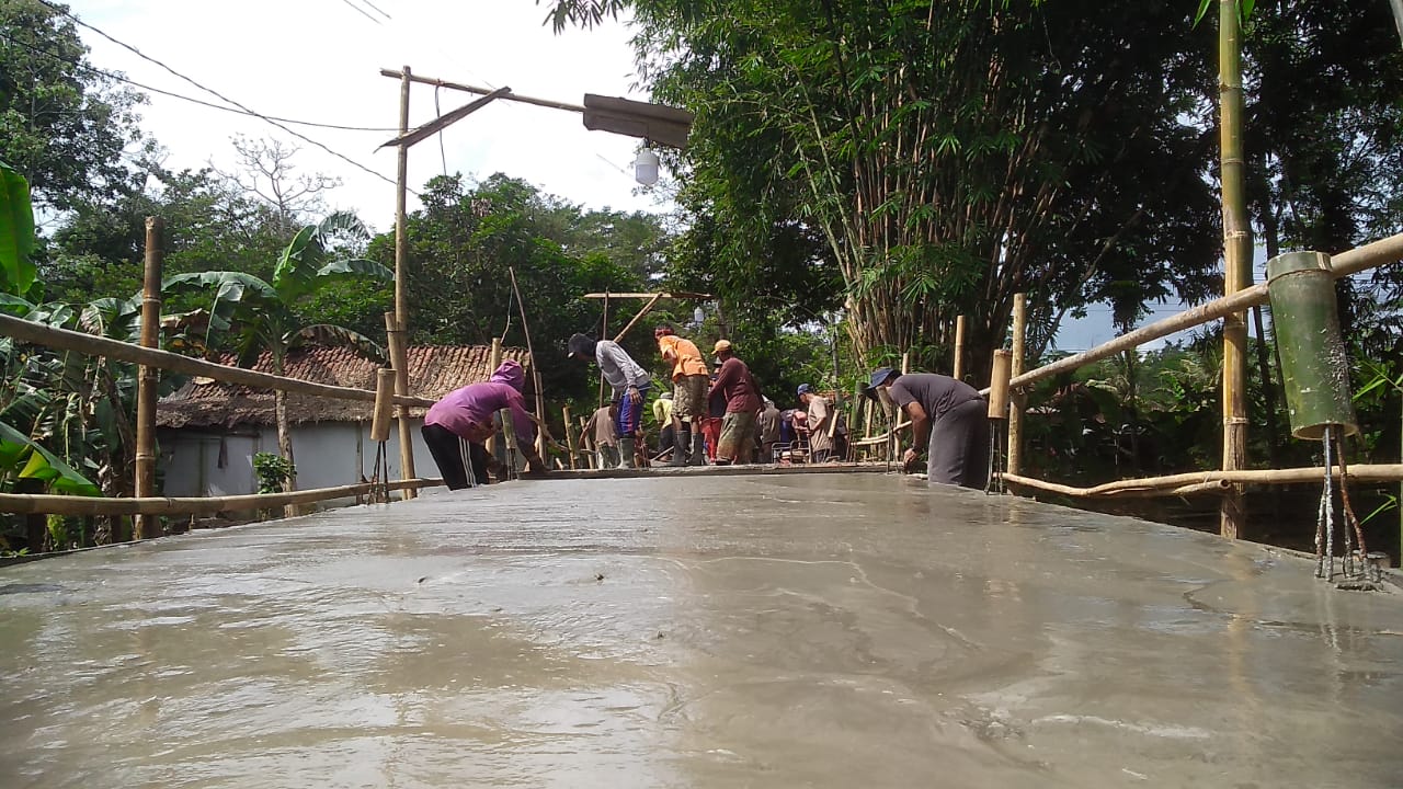  Perpendek Jarak Tempuh ke Rumah Sakit, Swadaya Pelebaran Jembatan