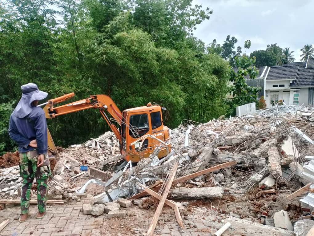 Baru Setahun Dihuni, Empat Rumah di Puri Wiradadi III Ambruk Diterjang Hujan Deras