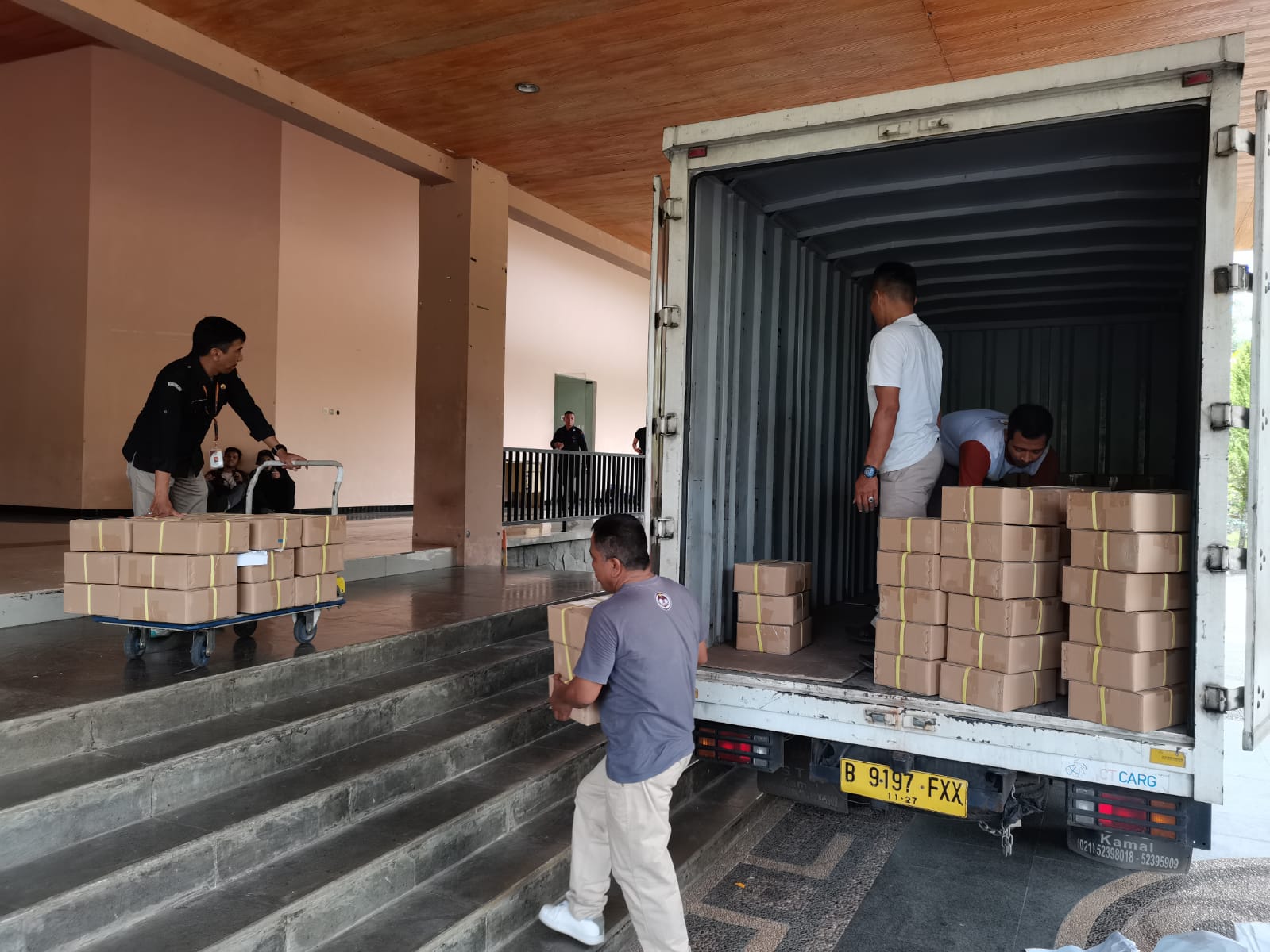 KPU Banjarnegara Siapkan Distribusi Logistik Pilkada, Antisipasi Kendala di Daerah Rawan Bencana