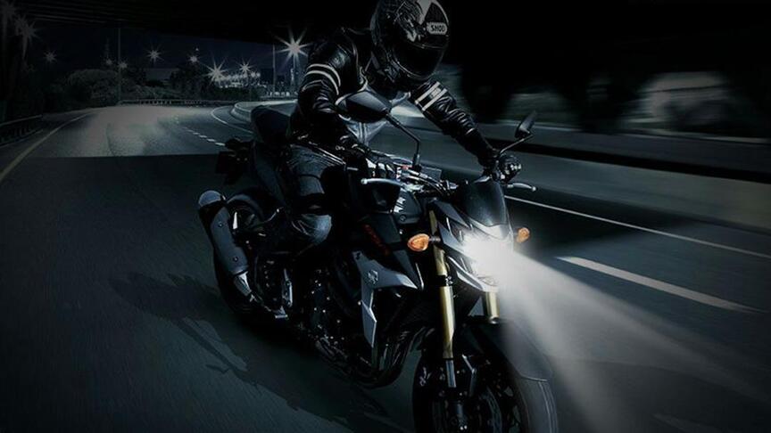 6 Fitur yang Wajib Ada pada Motor Listrik jika Kamu Sering Night Ride