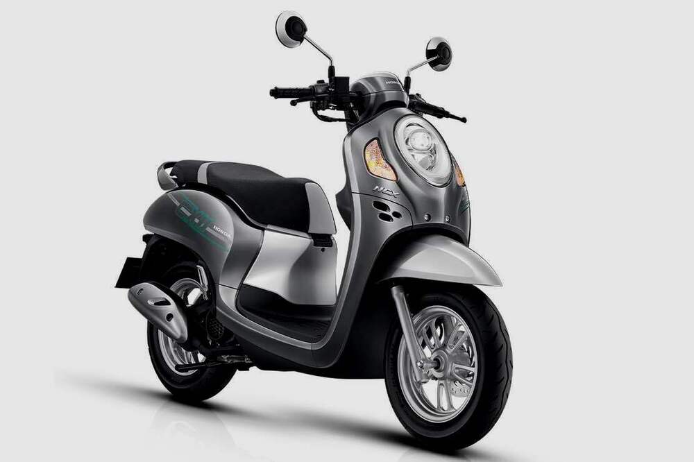 Head to Head Motor Matic Honda yang Sangat Stylish: New Honda Scoopy dan New Honda Stylo 160