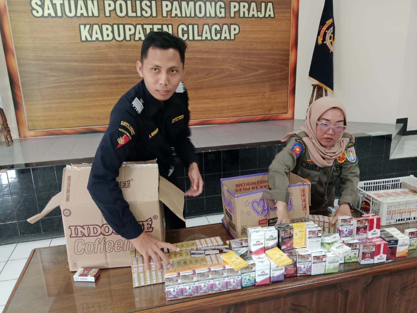 Tim Gabungan Sita Ribuan Rokok Tanpa Cukai di Kroya