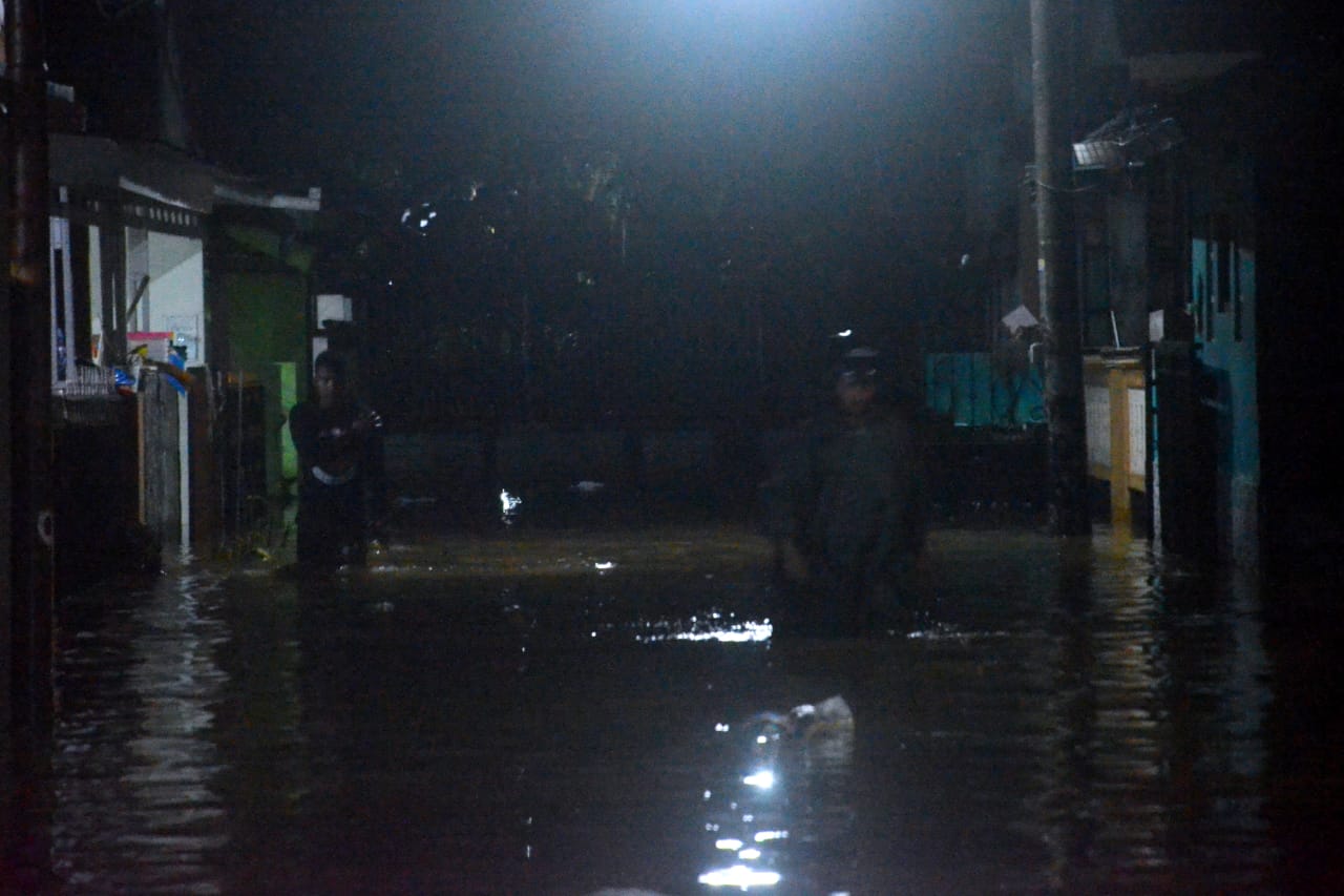 Banjir Kepung Purwokerto, Ribuan Jiwa Terdampak dan Satu Orang Dilaporkan Meninggal Akibat Serangan Jantung