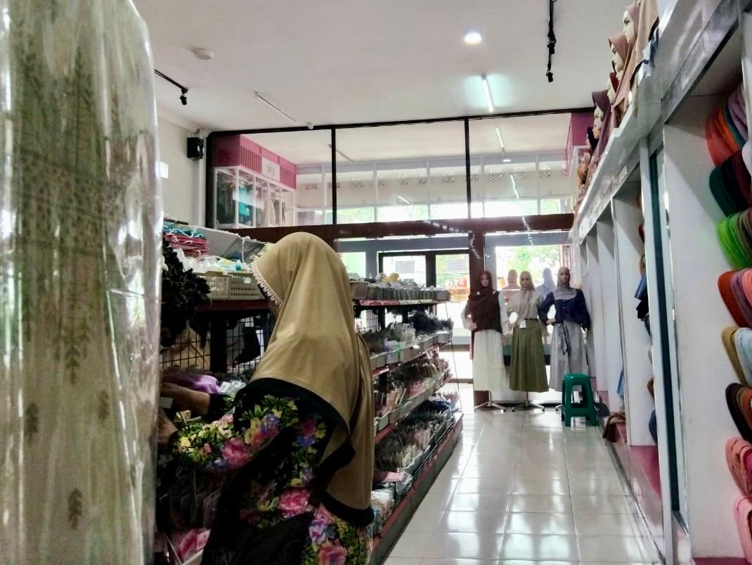 Azzahra Hijab Store Favorit Muslimah dengan Tren Terkini