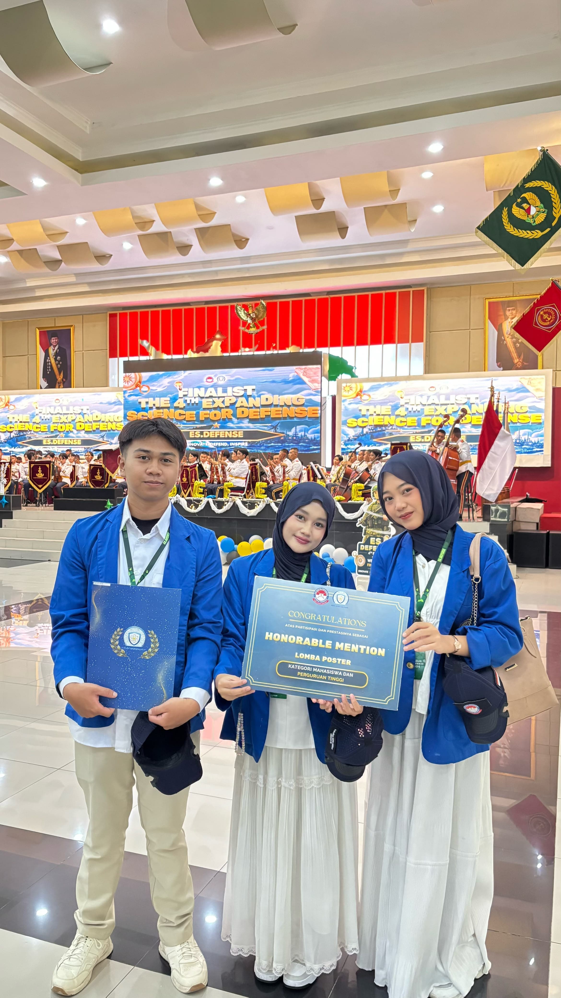Mahasiswa Farmasi UMP Raih Juara dalam Lomba Poster Nasional Expanding Science Defense ke-4