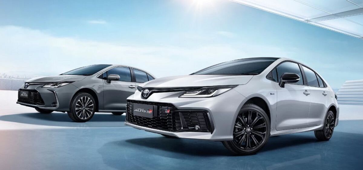 Toyota Corolla Altis Berikan Performanya Dalam variasi Warna yang Beragam