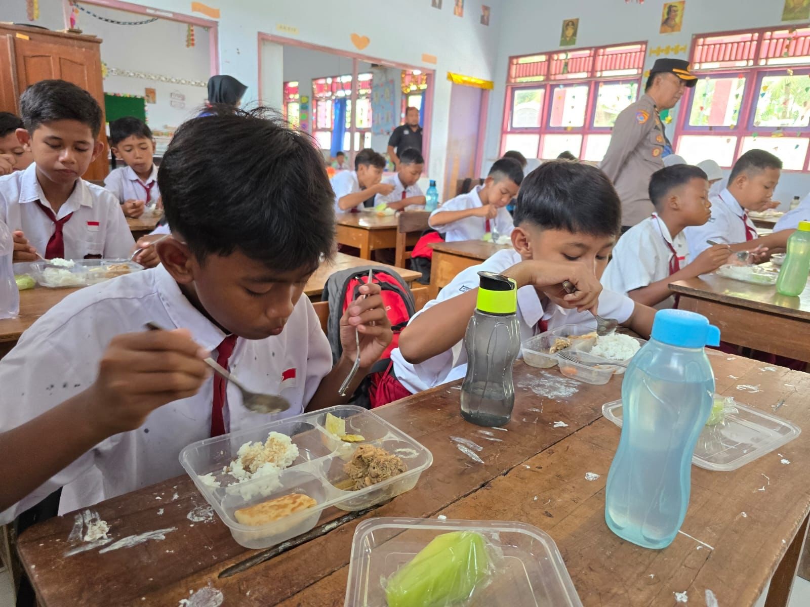 142 Siswa Sekolah Dasar di Kebumen Nikmati Uji Coba MBG