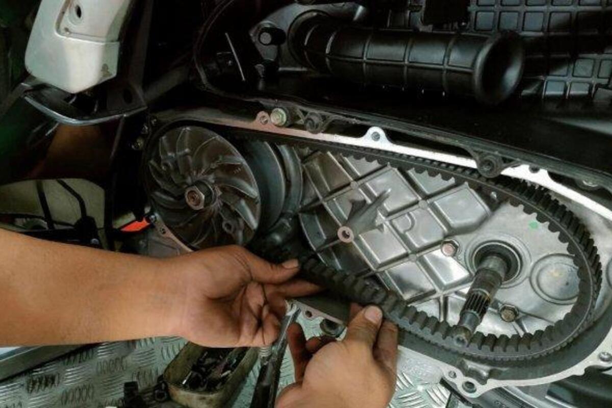 Yuk Ikuti! 8 Cara Mudah Mengatasi CVT Motor Matic Karbu yang Bergetar