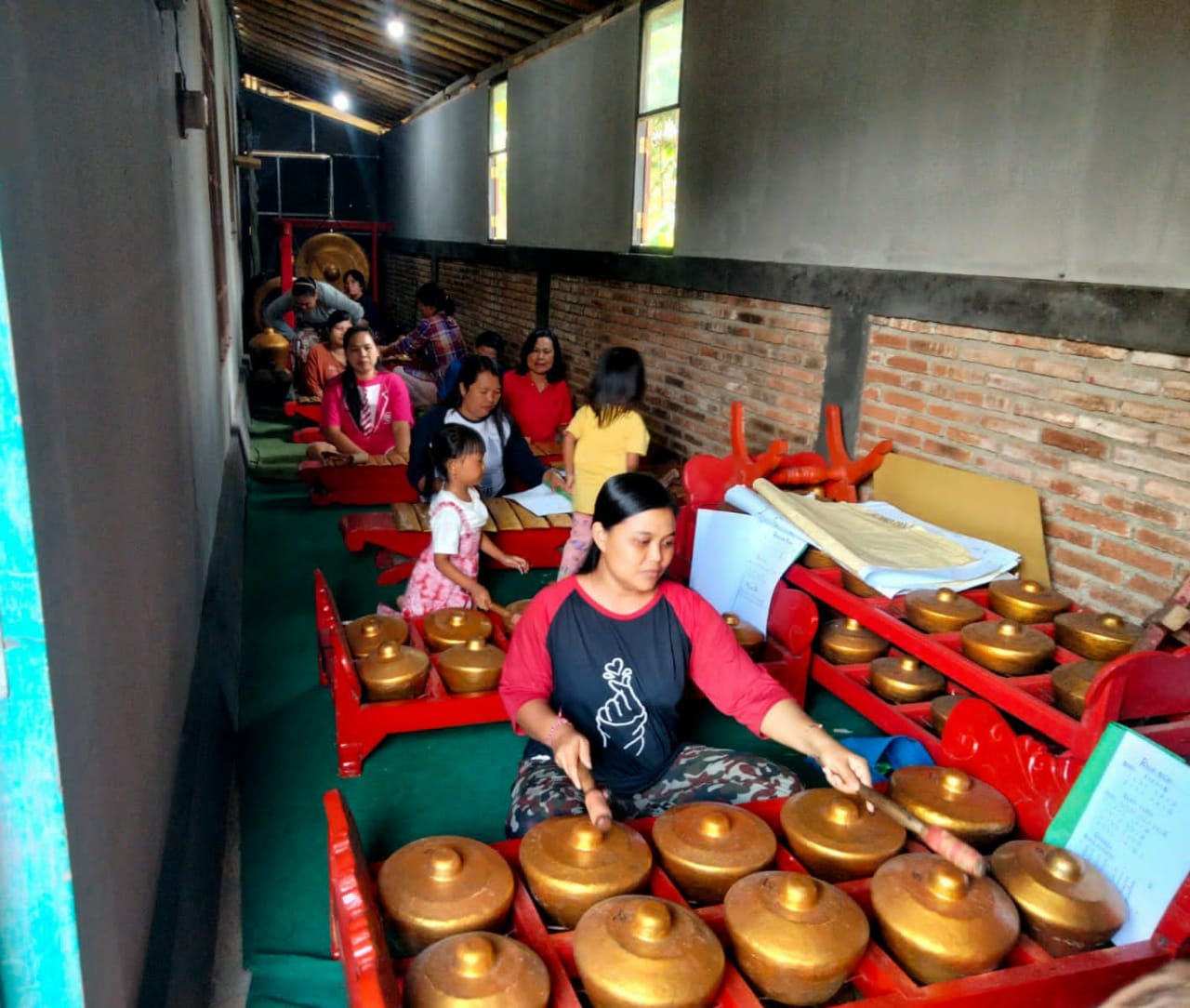 Uri-uri Budaya, Umat Hindu Belajar Gamelan