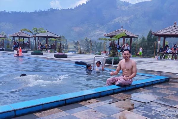 3 Wisata Kolam Renang di Banjarnegara: Informasi Lengkap Fasilitas dan Tiket Masuk!
