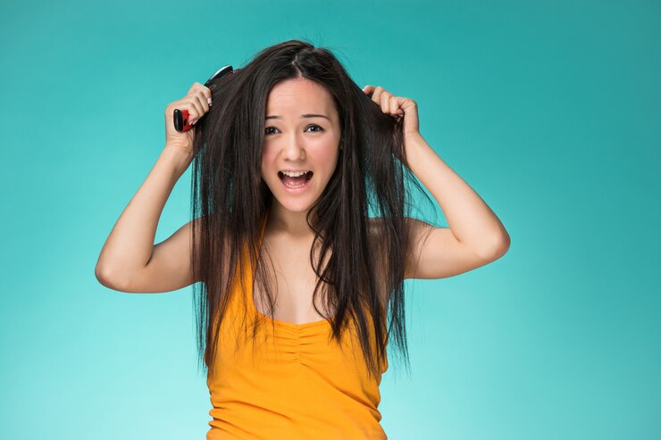 Ingin Rambut Lebih Rapi? Simak 6 Cara Ampuh Mengatasi Rambut Mengembang!