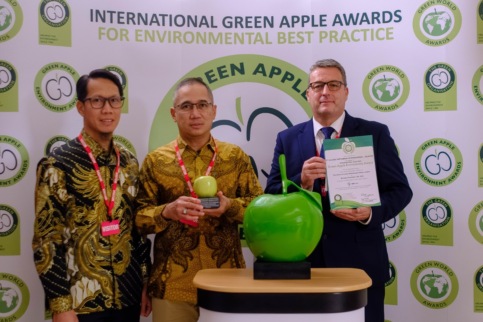 Mendunia, Kilang Cilacap Raih Penghargaan Internasional Green Apple Environment Awards 2025