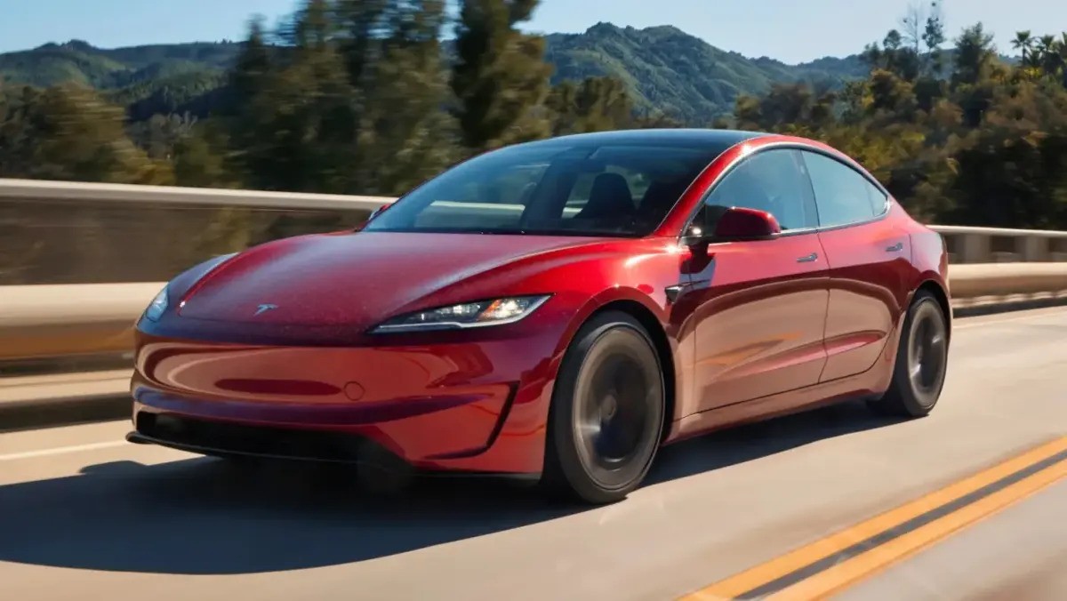 Tesla Model 3 Bukan Mobil Biasa! Interior Mewah, Teknologi Canggih Jadi Daya Tarik