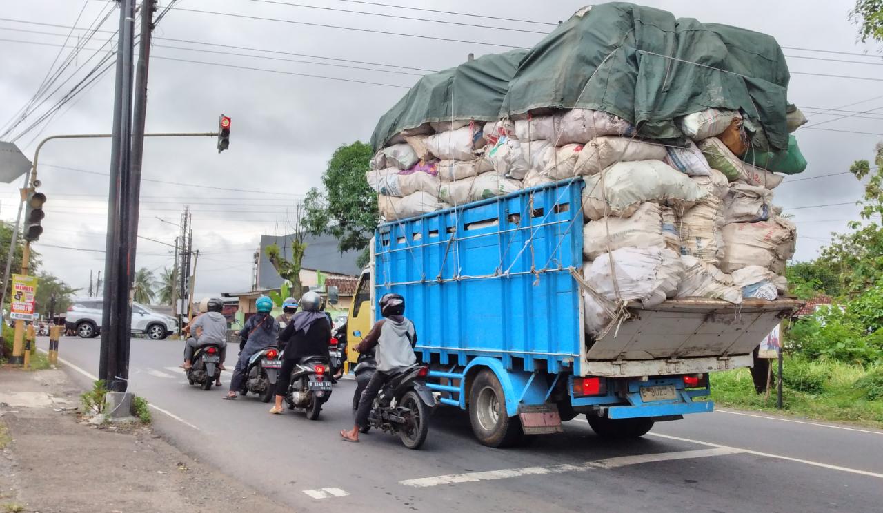 Akhir Tahun, Truk Barang Dilarang Melintas di Ruas Jalan Nasional Tegal - Brebes - Ajibarang - Purwokerto