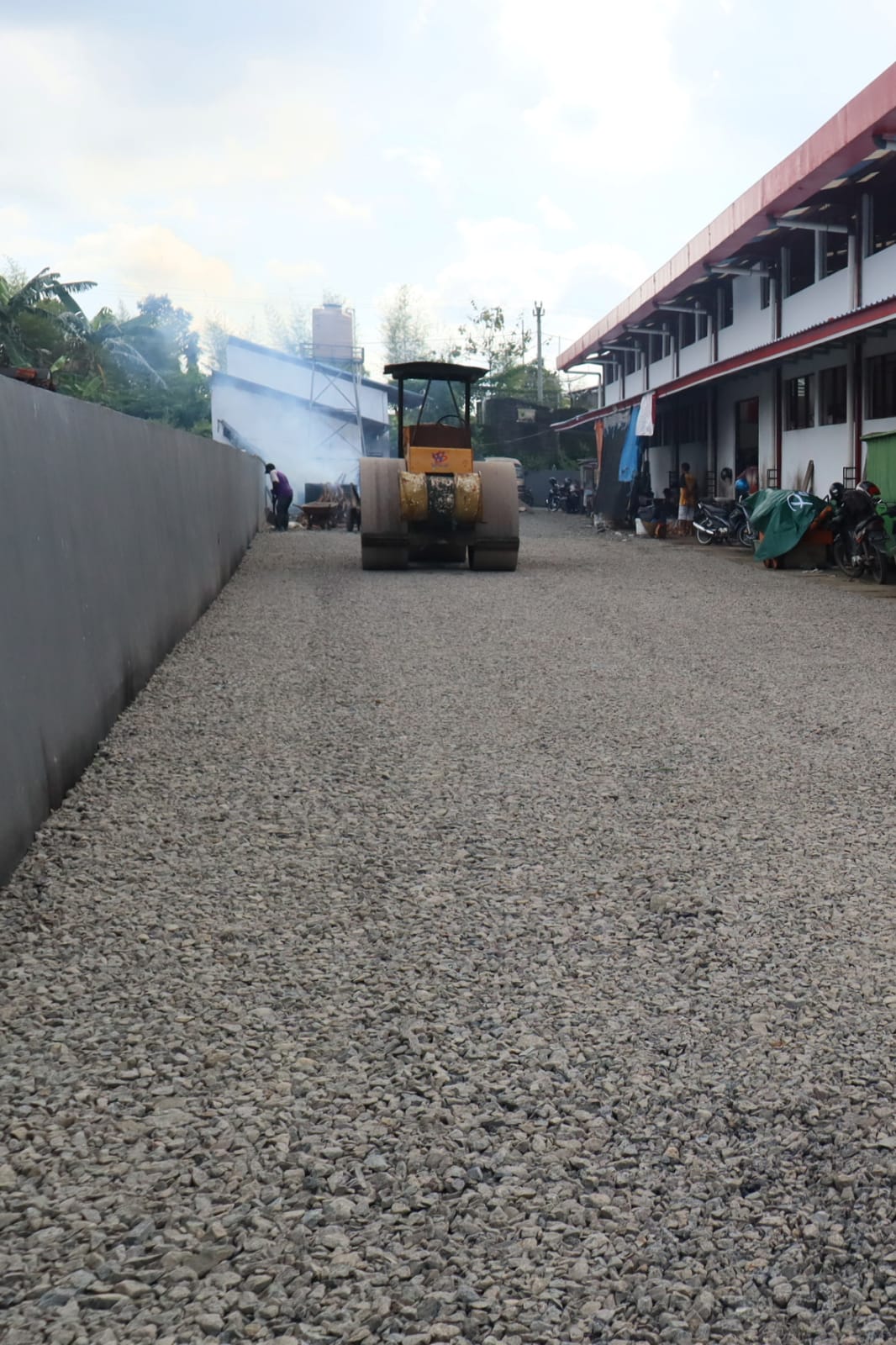 Angkot Masuk Pasar di Jalan Lingkar Pasar Pon Purwokerto 