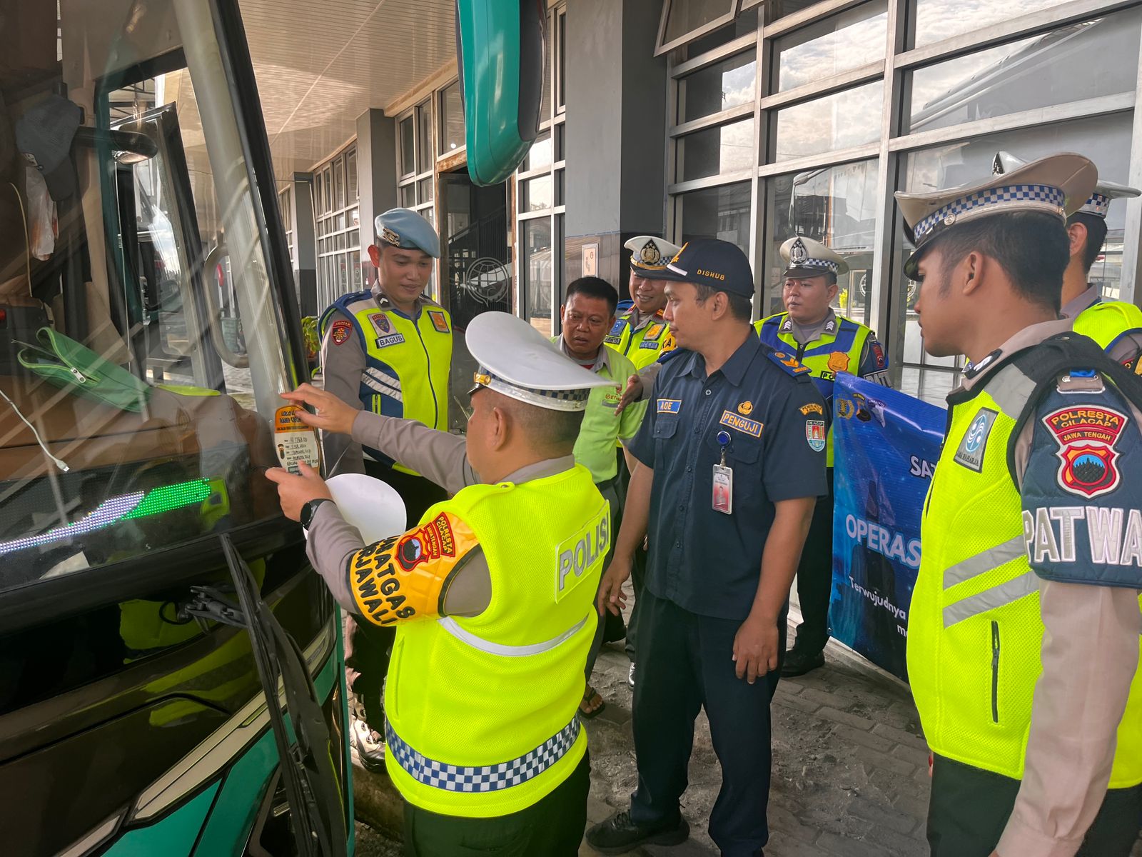Puluhan Bus di Terminal Cilacap Dicek Kelayakannya, Semuanya Laik Jalan 
