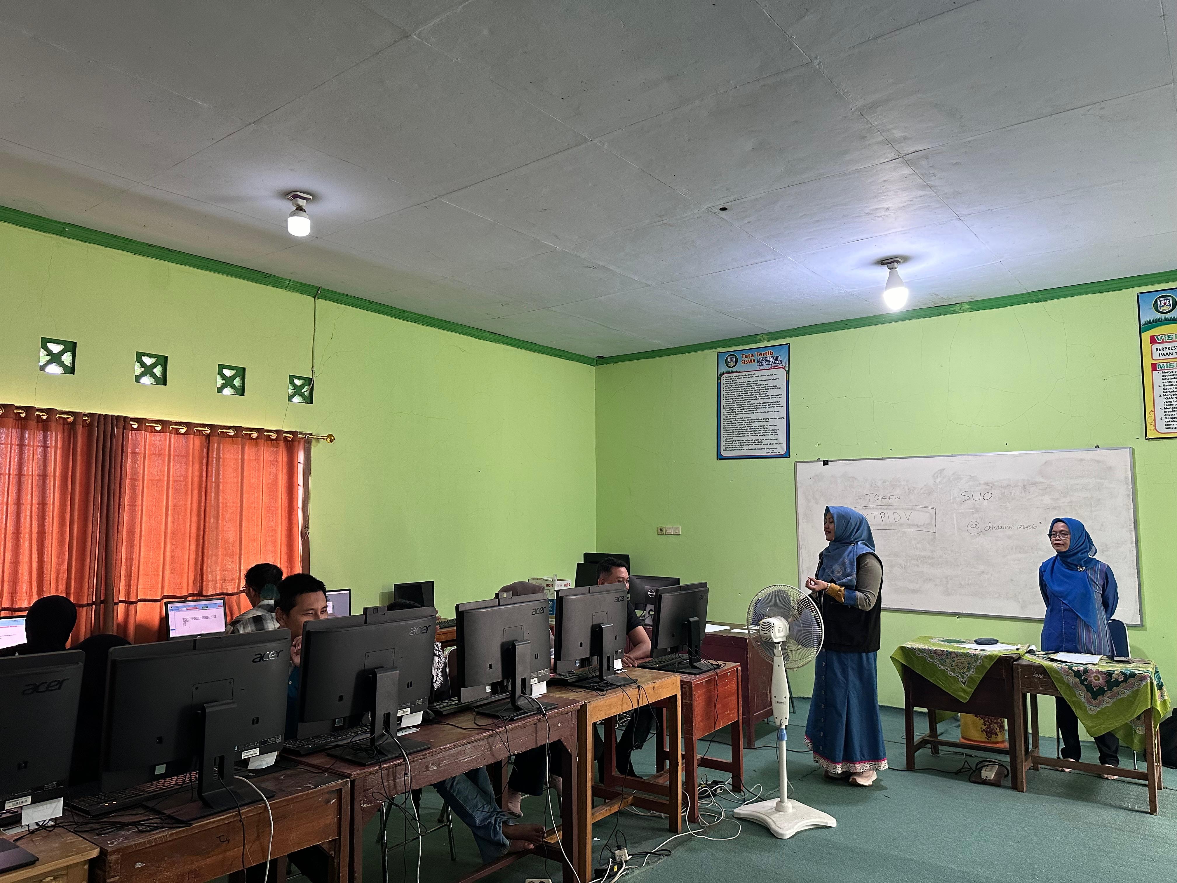 Direktur UT Purwokerto Monitoring Ujian Online, Perkuat Budaya Mutu Menuju World Class Cyber University