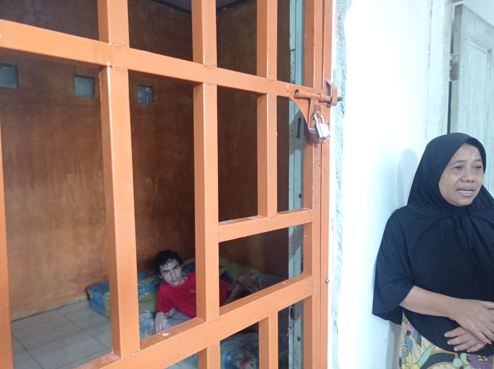Sudah Berobat, Tetap Tidak Bisa Dikontrol, Remaja 16 Tahun Dipasung di Kelurahan Tanjung Purwokerto 