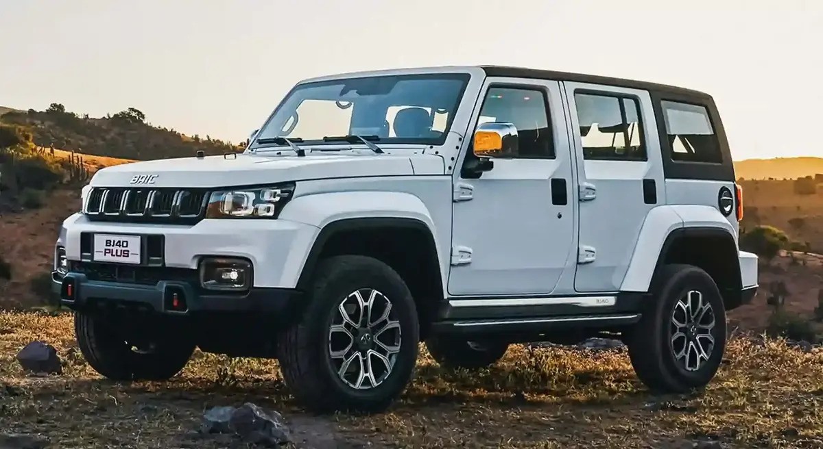 BAIC BJ40 Plus: SUV Gagah Penjelajah Medan Ekstrem yang Bikin Takjub!