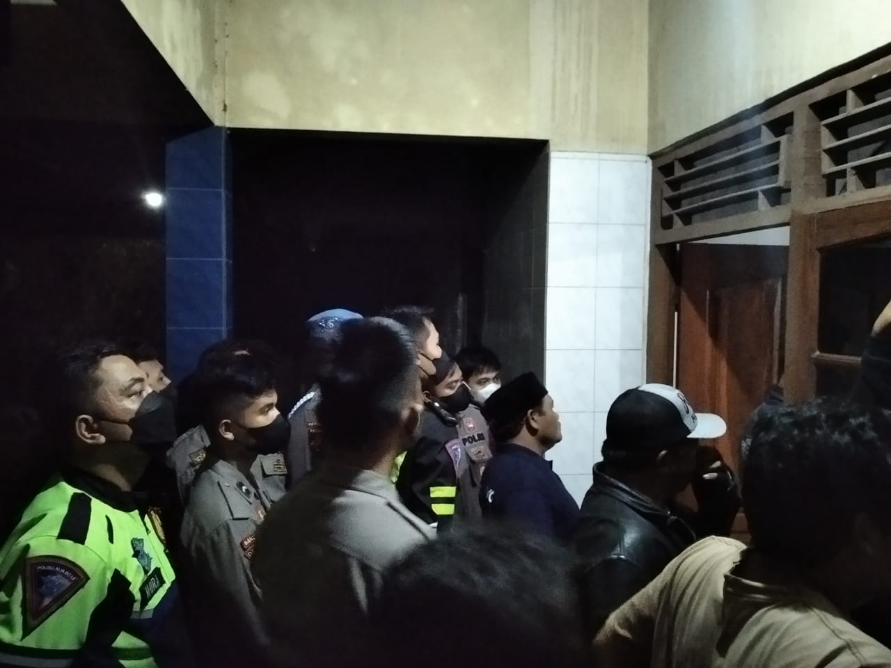 ODGJ Ngamuk Bawa Celurit di Tambaksogra Sumbang, Polresta Banyumas Kerahkan Tim Patroli Skala Besar