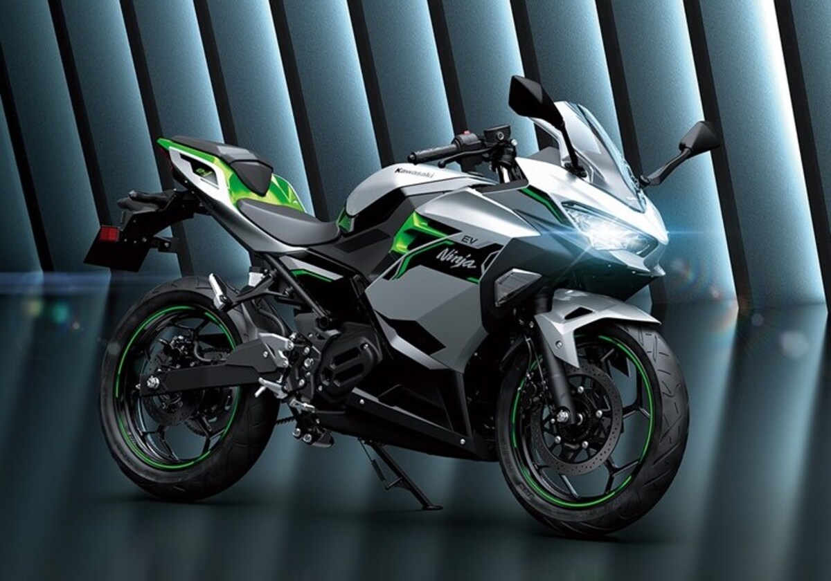 Dari Jalan Kota Hingga Parkir Mudah, Kawasaki Ninja e?1 Punya Fitur Walk Mode Keren