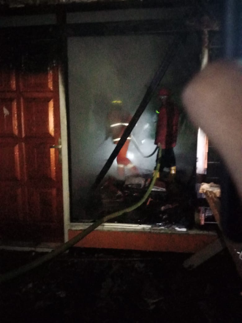 Rumah Warga Karang Klesem Terbakar, Diduga Akibat Korsleting Listrik