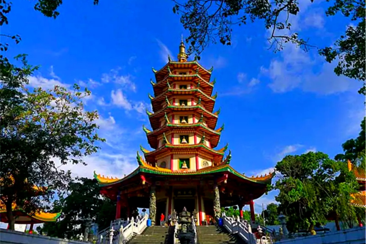 Pesona Pagoda Avalokitesvara yang Agung